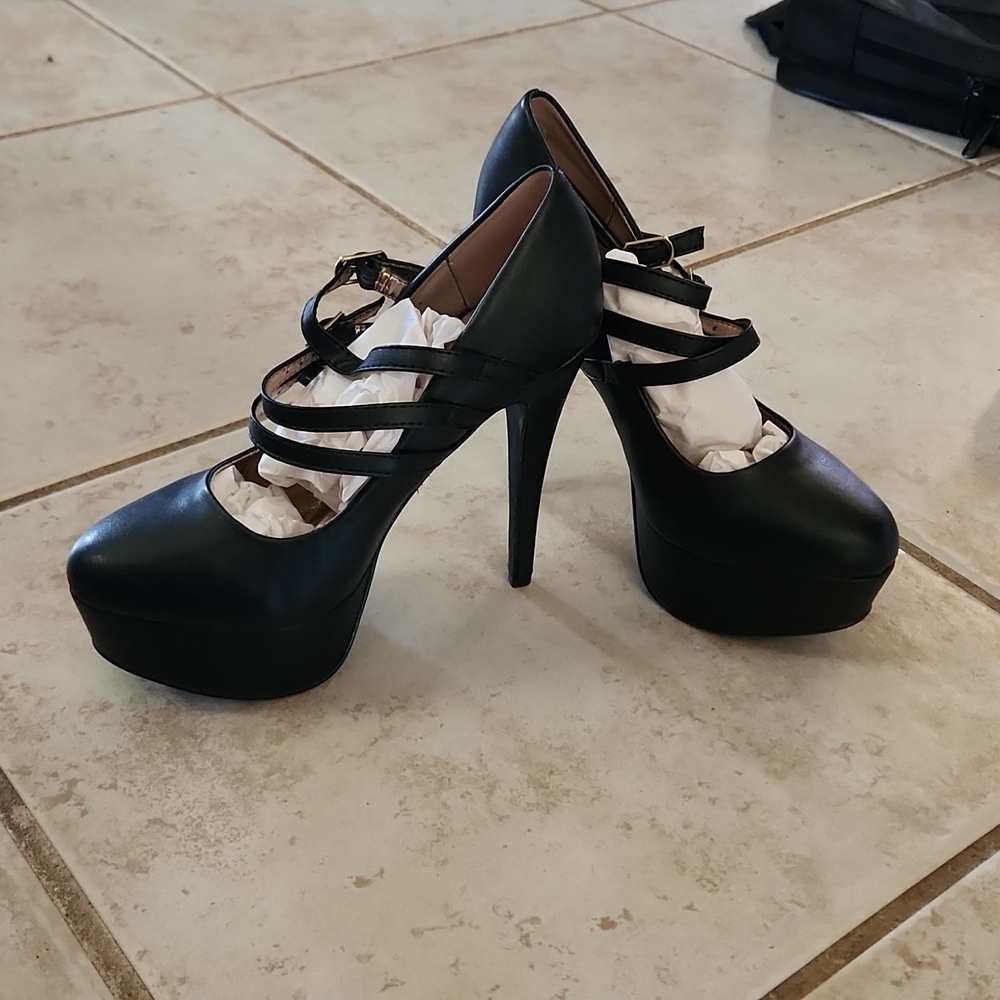 Sexy black strappy pumps